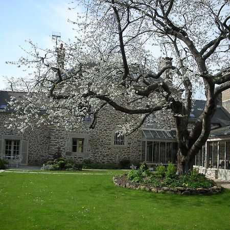 Bed and Breakfast Le Berceul La Richardais Exterior foto