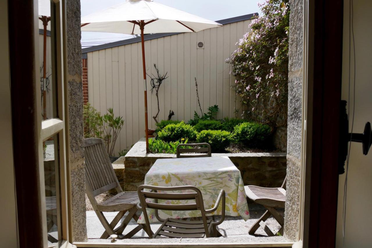 Bed and Breakfast Le Berceul La Richardais Exterior foto