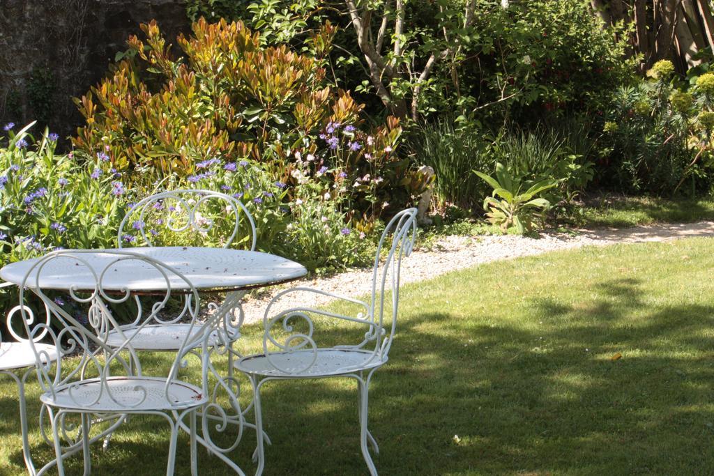 Bed and Breakfast Le Berceul La Richardais Exterior foto